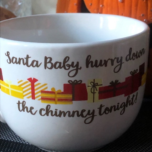 Vintage Santa Baby large coffee mug - Picture 5 of 9